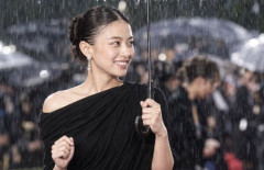 【超朗報】女優出口夏希さん(25)なかなかしっかりとした尻だと話題に・・・