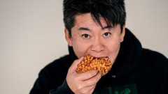 【悲報】堀江貴文さん「食費ケチるとストレス溜まる、安物は糖質ばっかで不健康、自炊は時間の無駄」ｗｗｗｗｗｗｗｗｗｗ