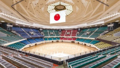 日本武道館でライブしたアイドル、客がスカスカで『日本武道半』と冷笑されてしまう