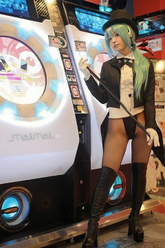 ゲーセン女店員さん、仕事でス●ベなコスプレをさせられてしまうｗｗｗｗ （※画像あり）