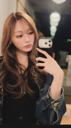 【画像】梅澤美波、CLASSY.12月号のオフショットが妖艶すぎる