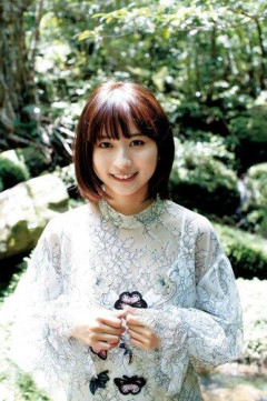 【画像あり】「中国のガッキー」ことロン・モンロウ(栗子)の初グラビアwwwwwwww