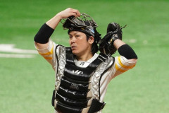 ソフトバンクで何度も日本一になって日本代表の捕手までした甲斐拓也がここまでネタキャラになった理由