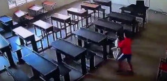 【ガチ閲覧注意】インドのガキ（8）、告白を断った女をフルボッコしてレンガでトドメ😨