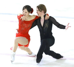 【フィギュア】本田真凜＆宇野昌磨「しょまりん」公式戦デビュー　演技後は手をつなぎ笑顔で見つめ合う　全日本予選で異例スタンド超満員→大きな拍手…RD4位