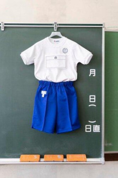 【悲報】昭和生まれさん、小学校の体育のとき男女同じ教室で着替えてたってマジ？ｗｗｗｗｗｗｗｗｗｗ