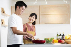 【悲報】ワイ「ご飯作ったで」彼女「ありがと～」パクパクｗｗｗｗｗｗｗｗｗｗ